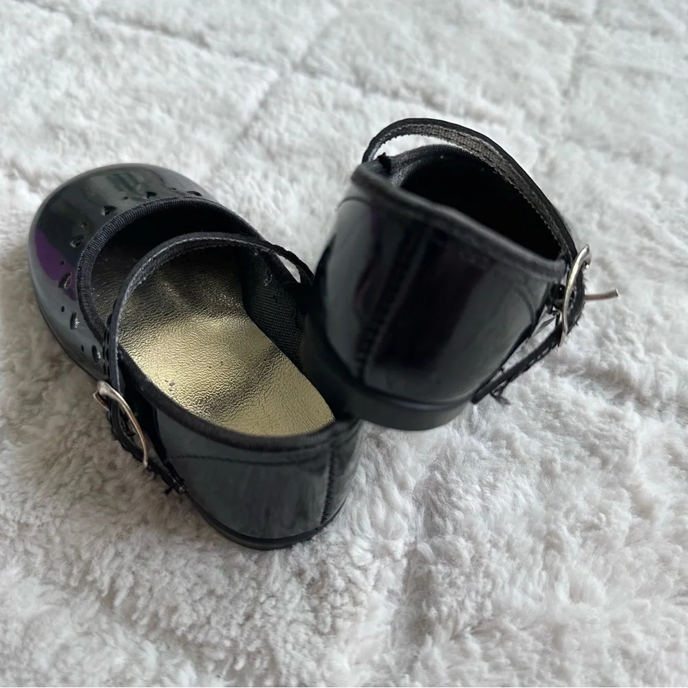 Vintage | Black Heart Cut-Outs Shiny Baby Shoes | Size 4